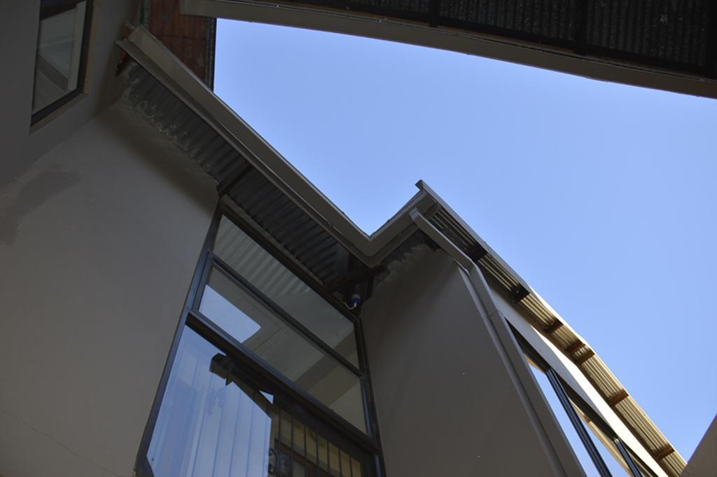 Two Bells Guest House Bloemfontein Bagian luar foto