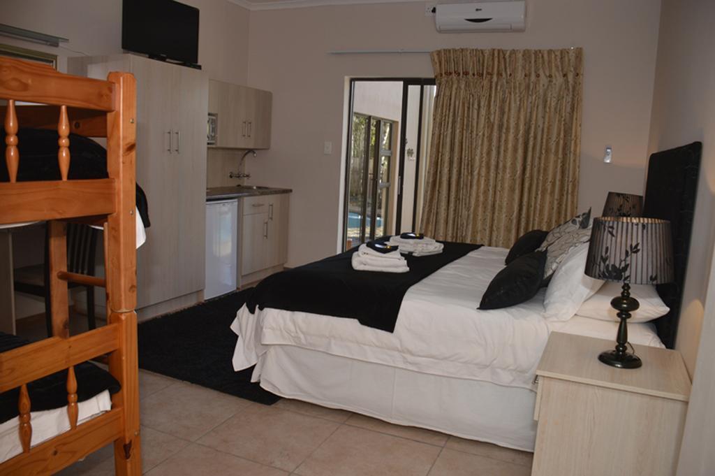 Two Bells Guest House Bloemfontein Ruang foto
