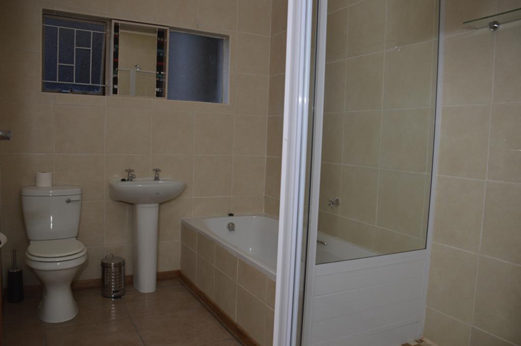 Two Bells Guest House Bloemfontein Ruang foto