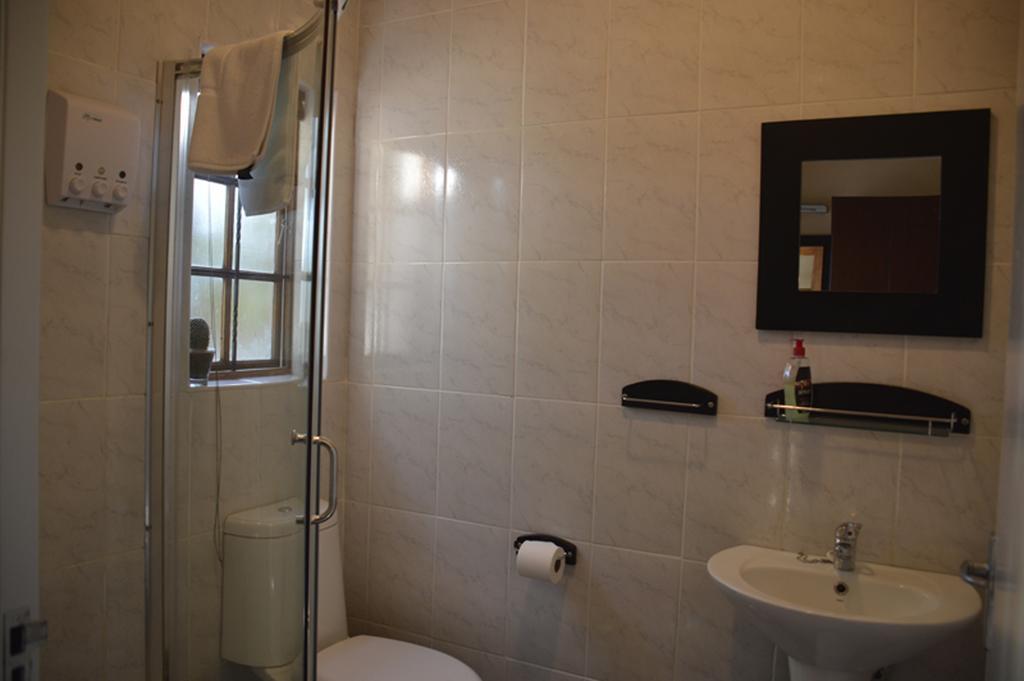 Two Bells Guest House Bloemfontein Ruang foto
