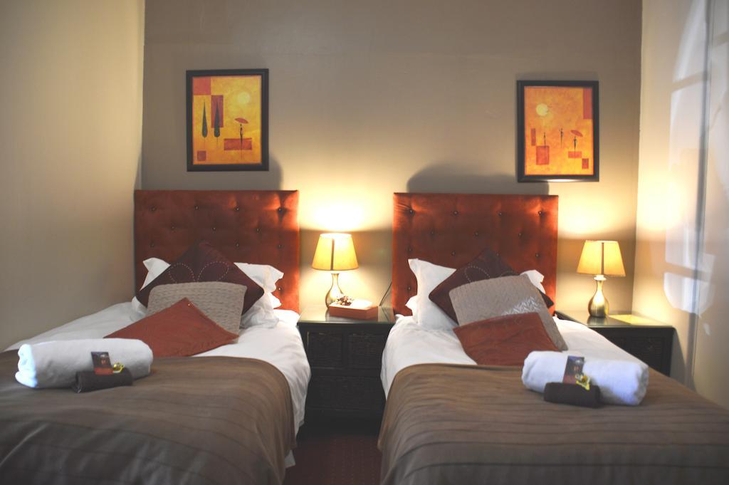 Two Bells Guest House Bloemfontein Ruang foto
